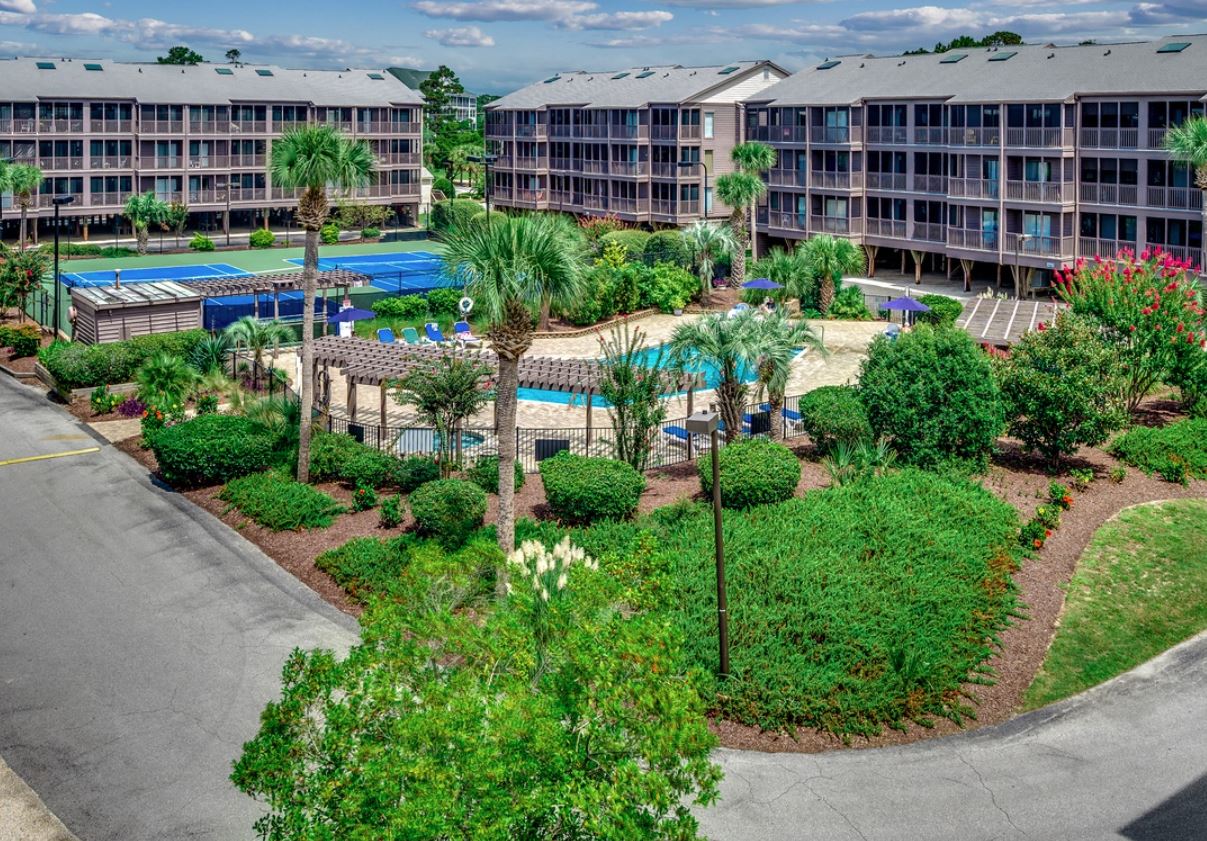 Resort Tilghman Beach & Racquet Club